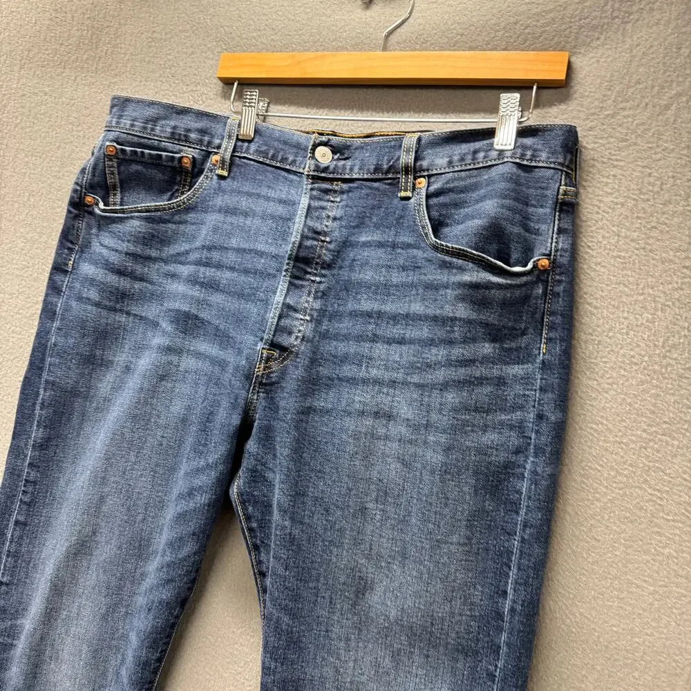 Levi's 501 Jeans Mens 38x34 (38x33 ACTUAL) Button Fly Blue Denim Straight‎ Fit